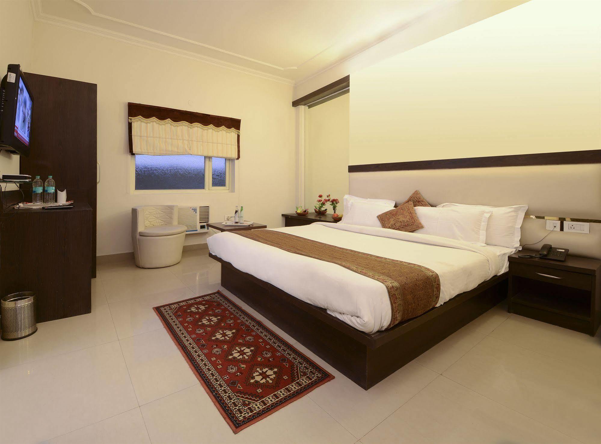 Fabhotel Plus Maniram Palace Agra  Εξωτερικό φωτογραφία