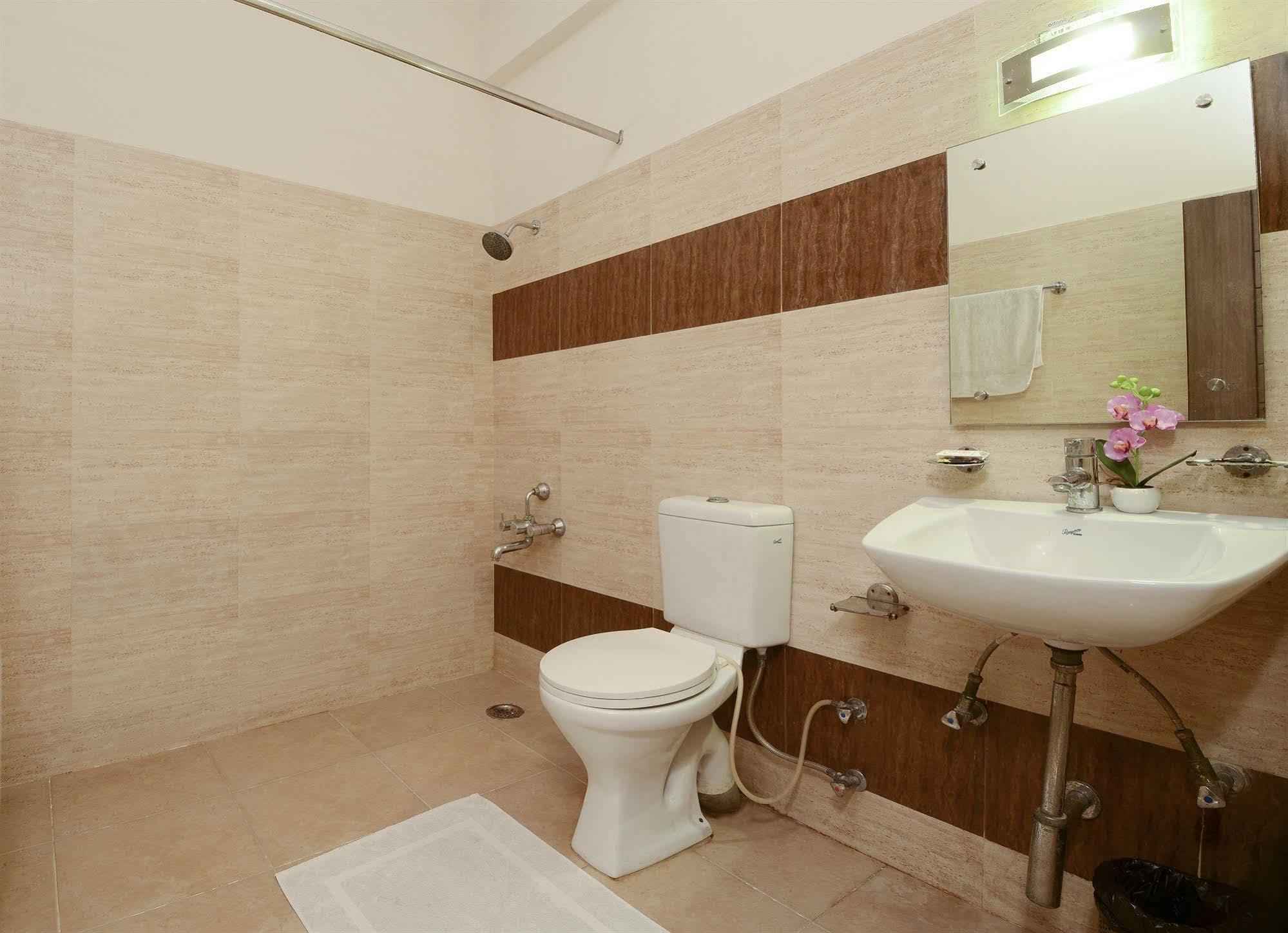 Fabhotel Plus Maniram Palace Agra  Εξωτερικό φωτογραφία
