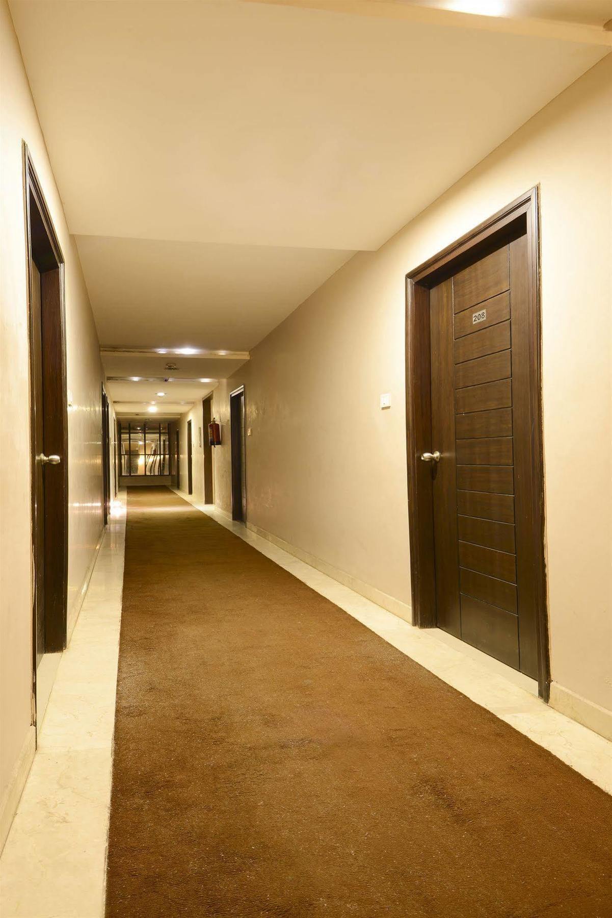 Fabhotel Plus Maniram Palace Agra  Εξωτερικό φωτογραφία