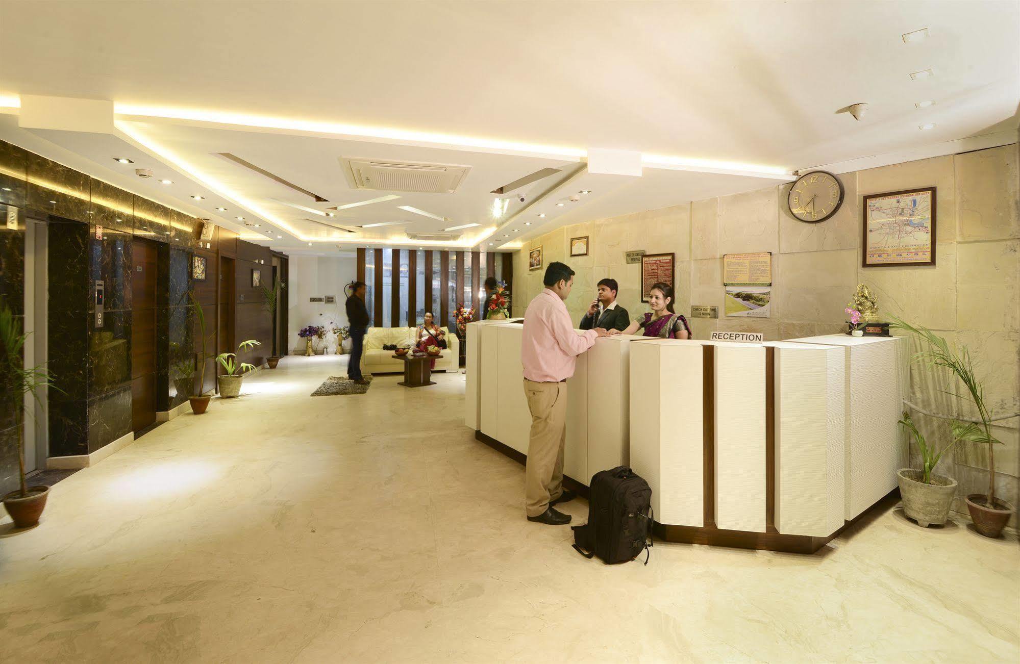 Fabhotel Plus Maniram Palace Agra  Εξωτερικό φωτογραφία